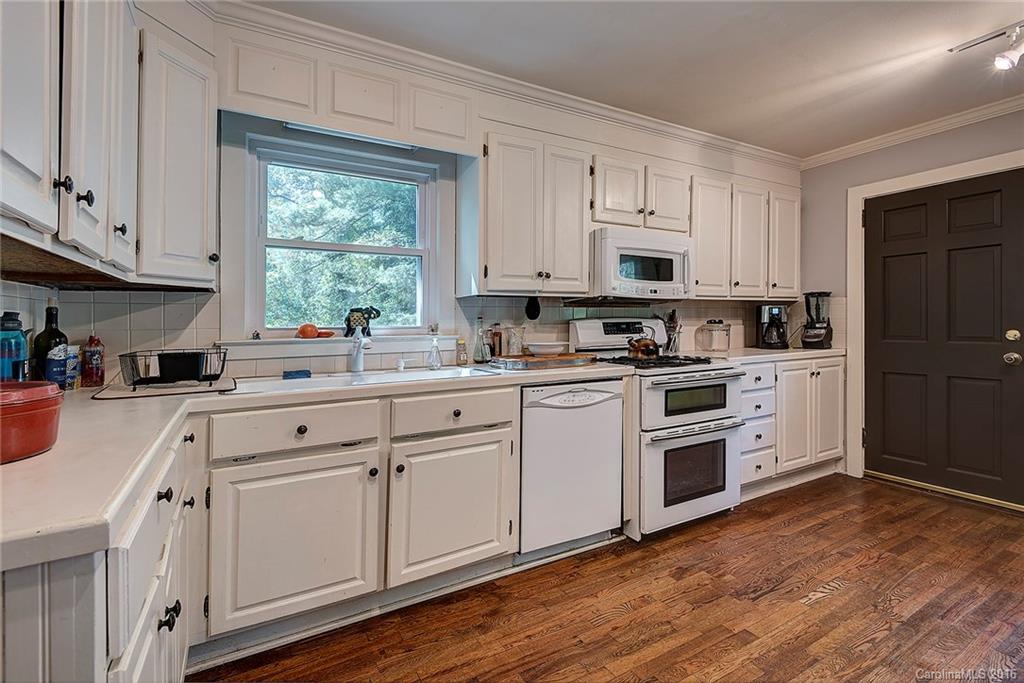 125 Aurora Drive Asheville NC 28805