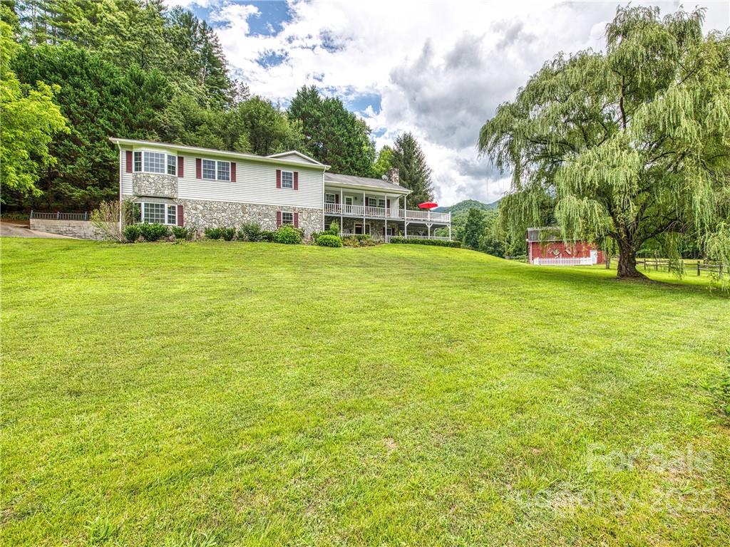 359 Husky Road Bryson City NC 28713