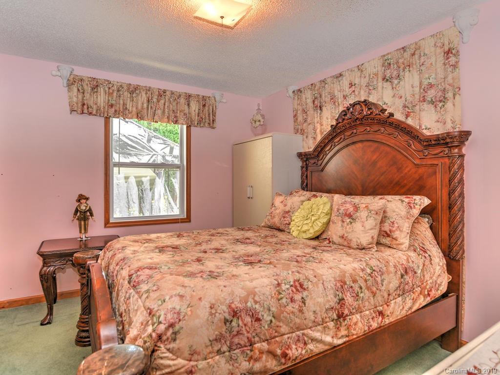 12 Peeler Drive Asheville NC 28803