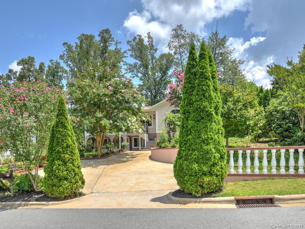 12 Peeler Drive Asheville NC 28803