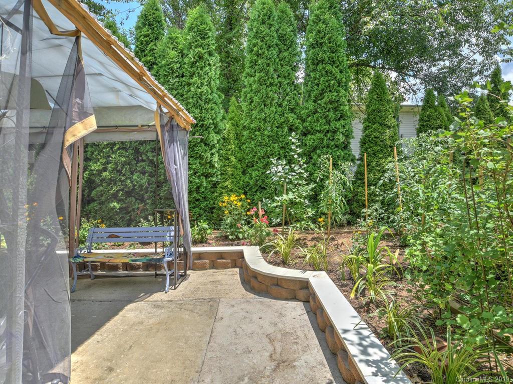 12 Peeler Drive Asheville NC 28803