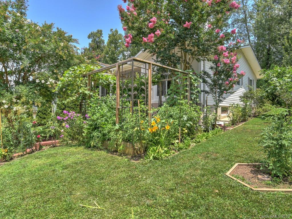 12 Peeler Drive Asheville NC 28803