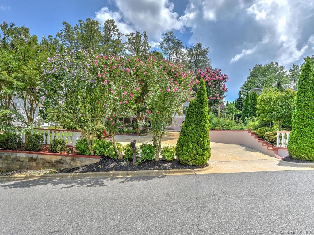 12 Peeler Drive Asheville NC 28803