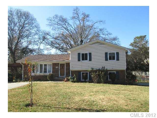 925 Bannister Place Charlotte NC 28213