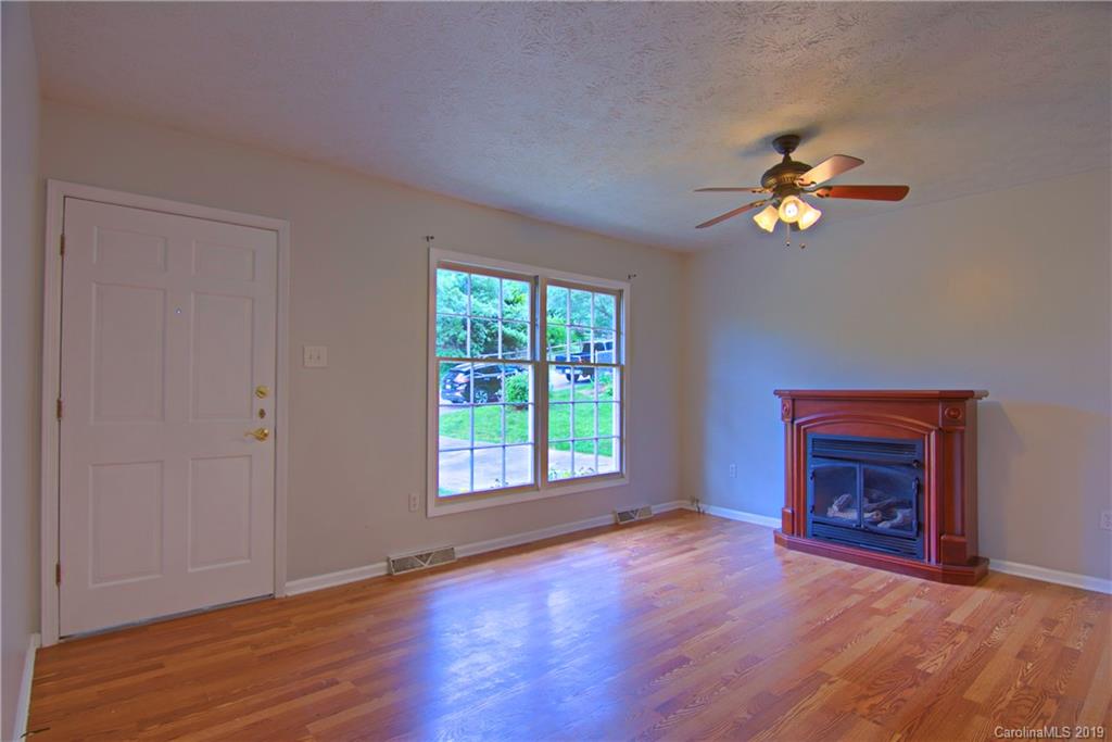 7 Glen Valley Drive Arden NC 28704