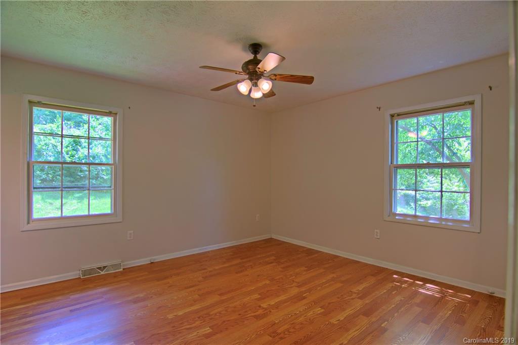 7 Glen Valley Drive Arden NC 28704
