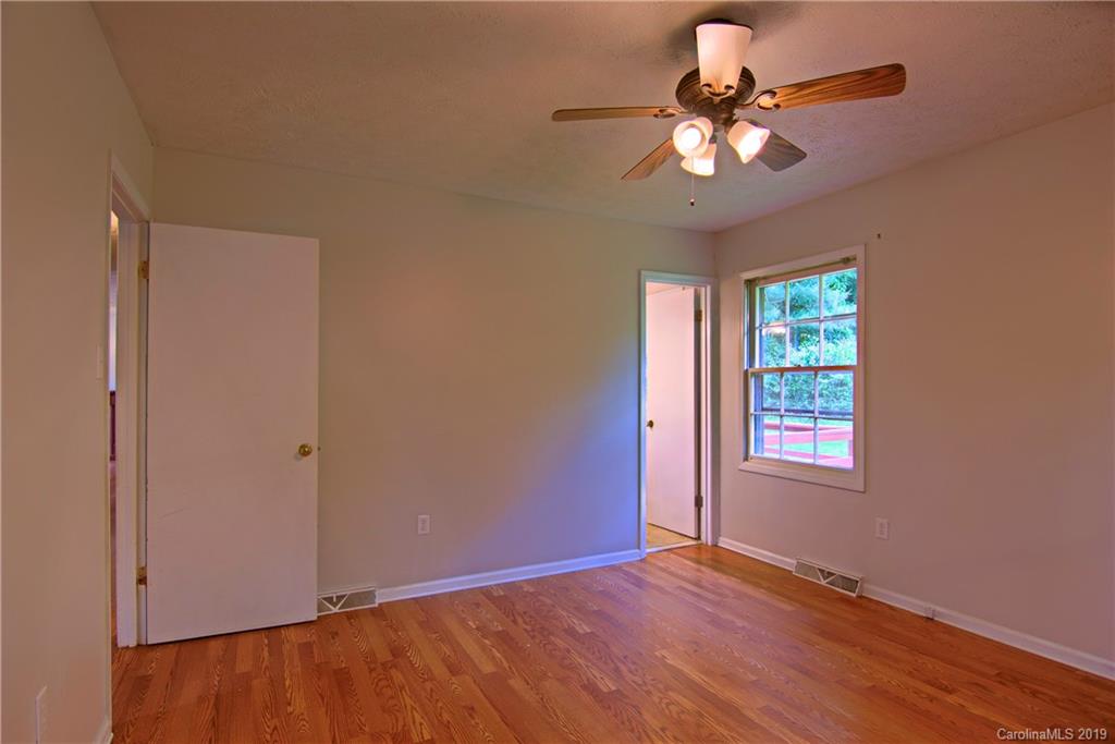 7 Glen Valley Drive Arden NC 28704