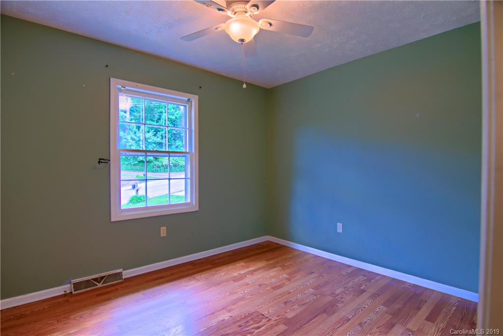 7 Glen Valley Drive Arden NC 28704