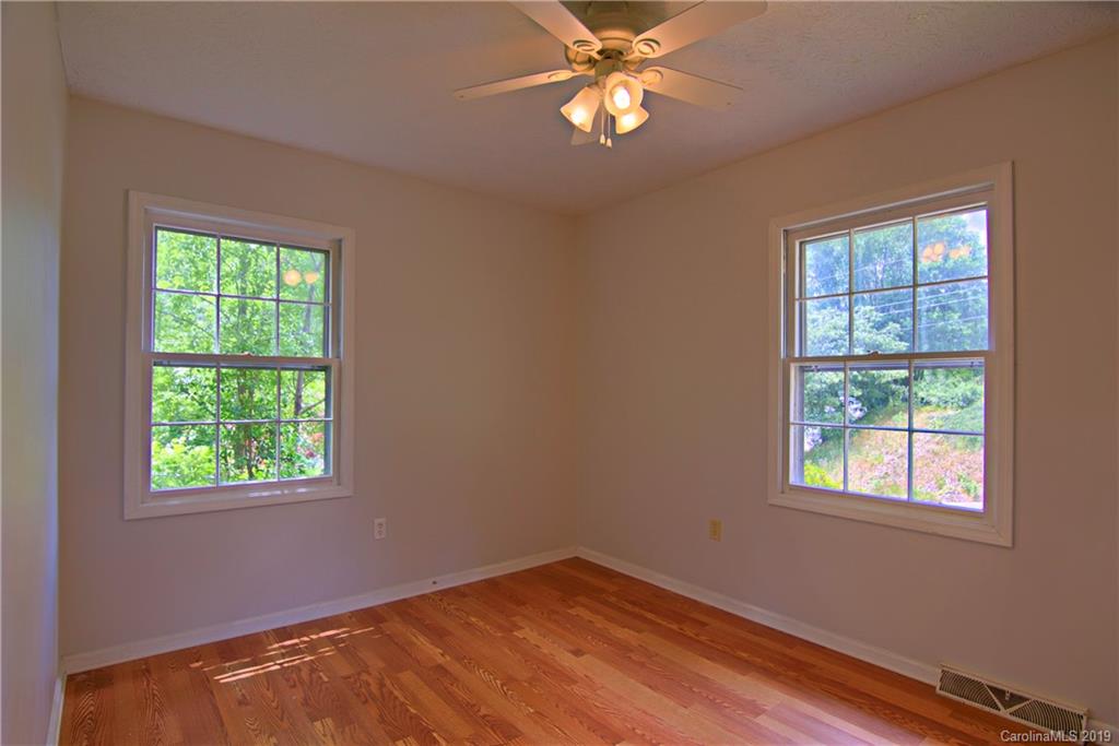 7 Glen Valley Drive Arden NC 28704