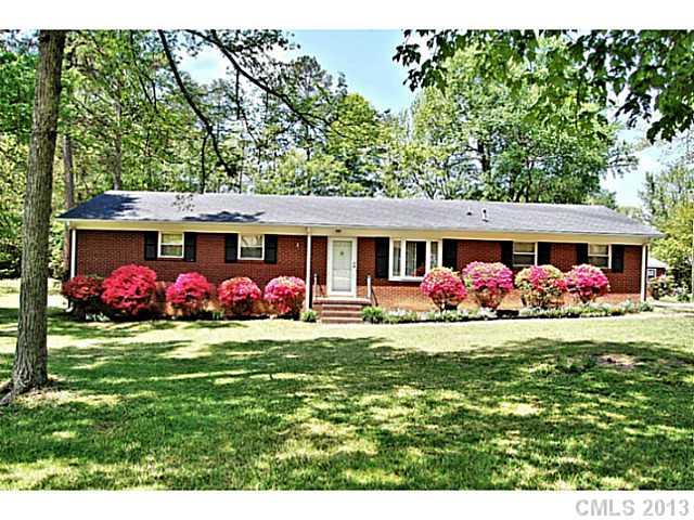 2015 Stonyford Place Charlotte NC 28216