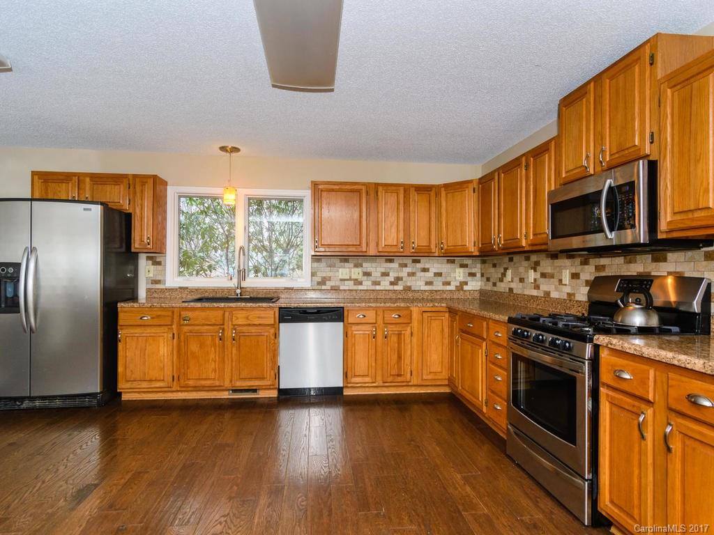 18 White Oak Forest Road Fairview NC 28730