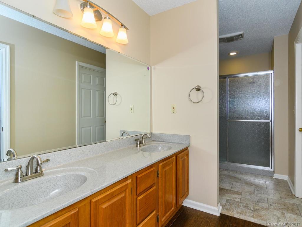 18 White Oak Forest Road Fairview NC 28730