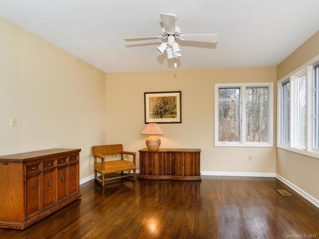 18 White Oak Forest Road Fairview NC 28730