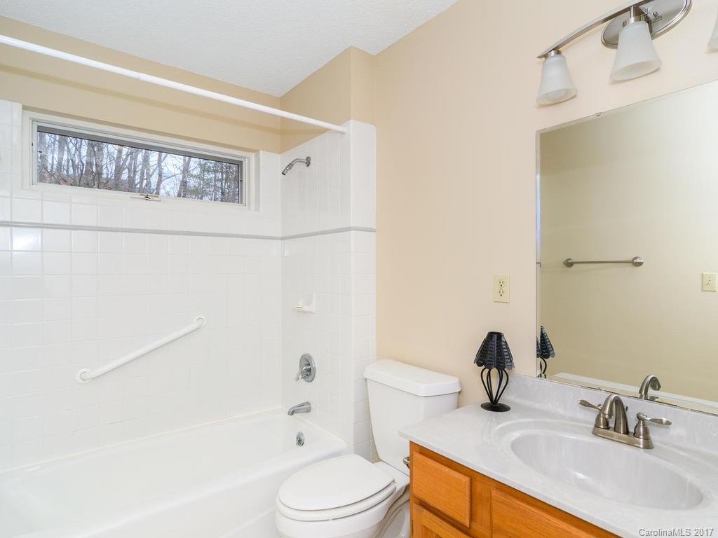 18 White Oak Forest Road Fairview NC 28730