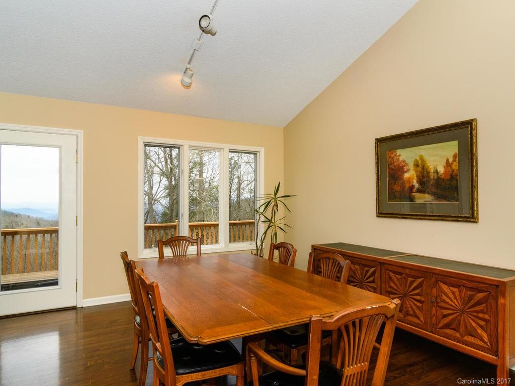 18 White Oak Forest Road Fairview NC 28730