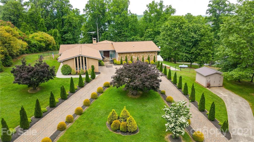 5924 Holiday Shores Avenue Nebo NC 28761