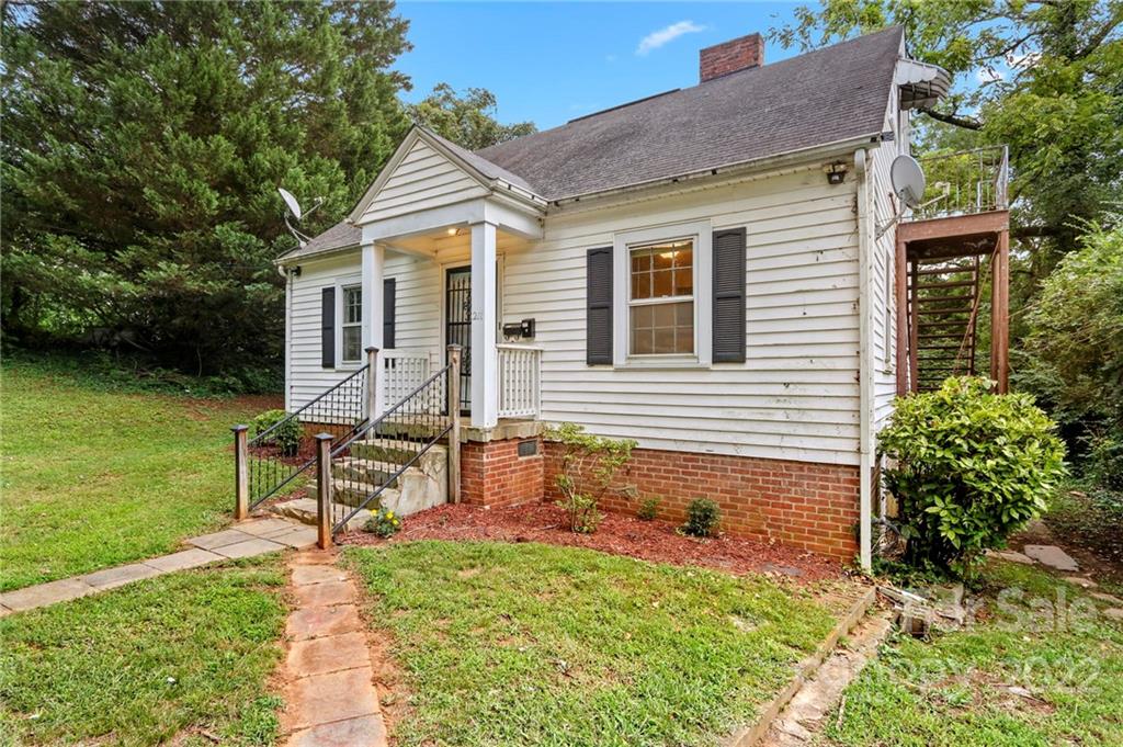 211 Hillside Street NW Lenoir NC 28645