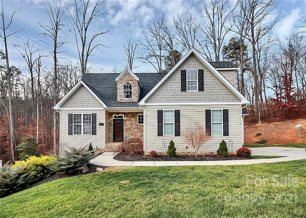 3717 Glen Meadows Drive Denver NC 28037