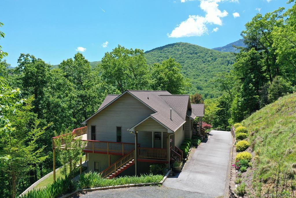187 Riverwood Drive E Burnsville NC 28714