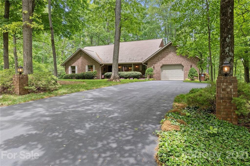 56 Morgan Branch Estate Candler NC 28715