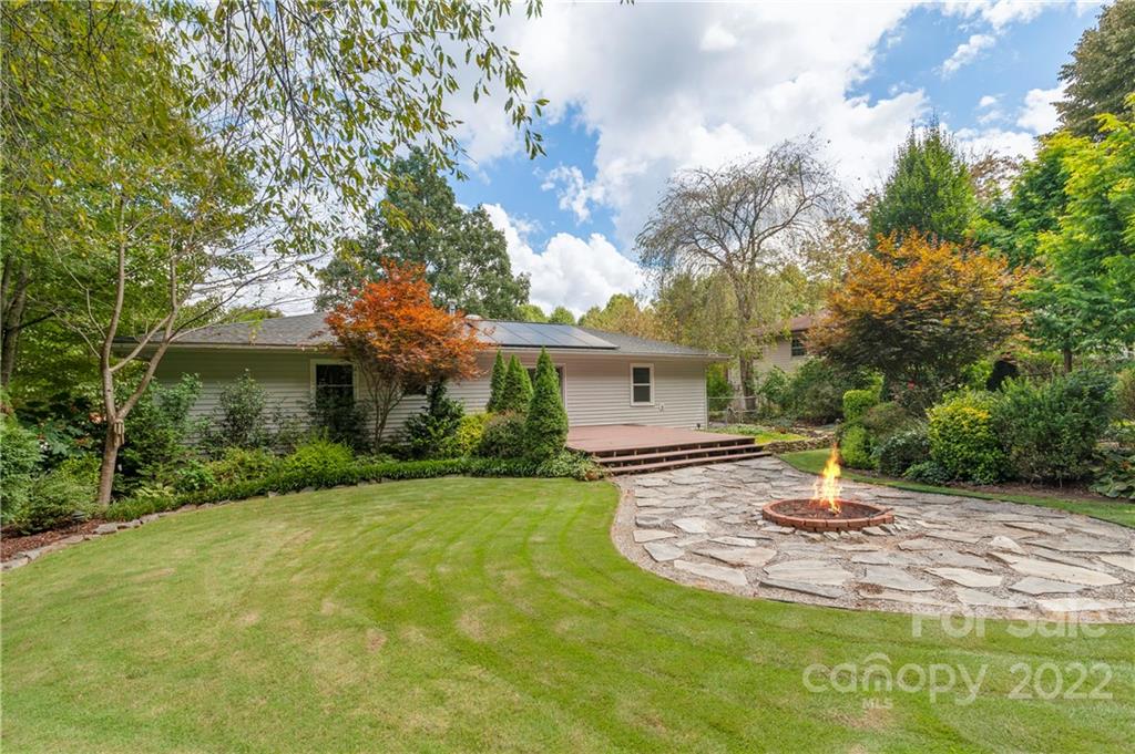 18 Grandview Circle Asheville NC 28806