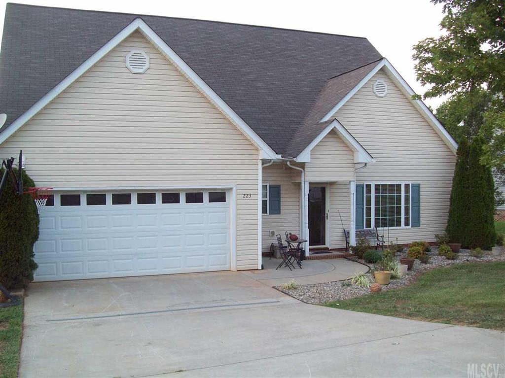 223 17th Avenue SE Hickory NC 28602