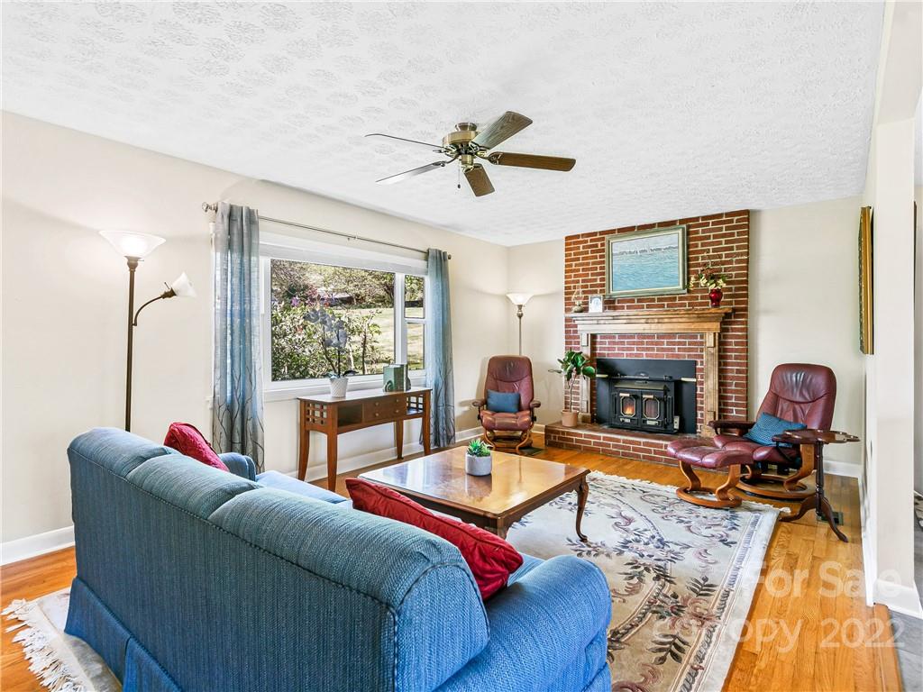 212 Hamburg Mountain Road Weaverville NC 28787