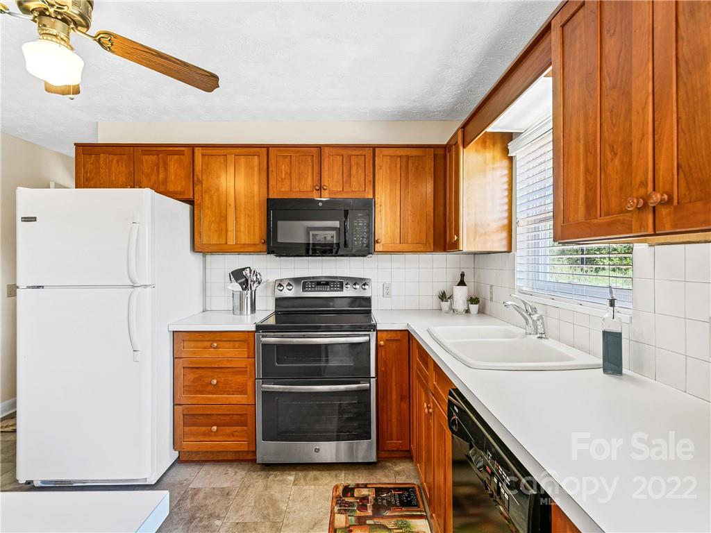 212 Hamburg Mountain Road Weaverville NC 28787