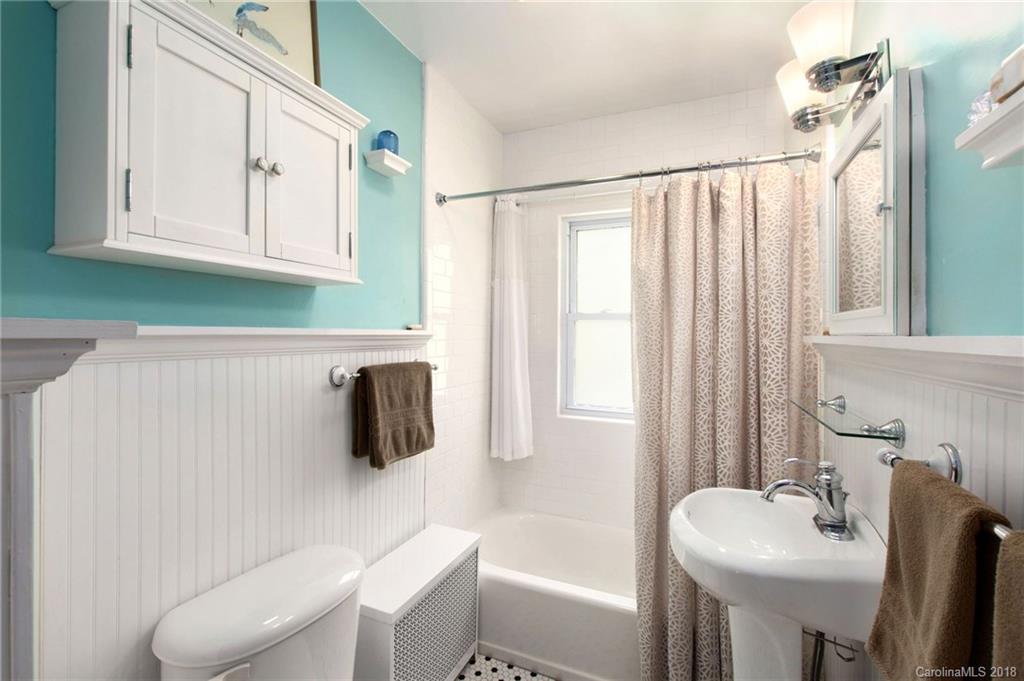 64 Tacoma Circle Asheville NC 28801