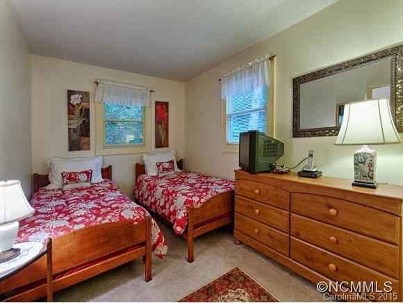 1281 Apple Creek Acres Waynesville NC 28786