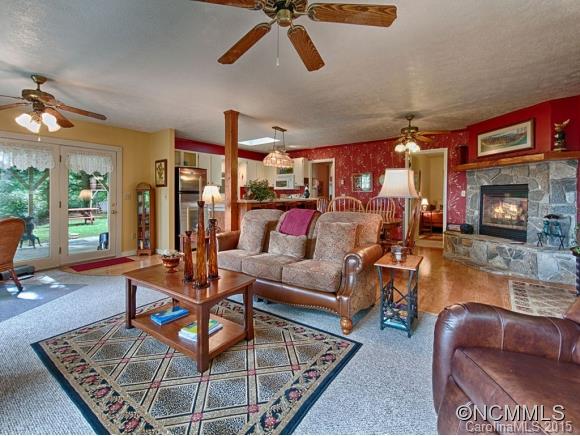 1281 Apple Creek Acres Waynesville NC 28786