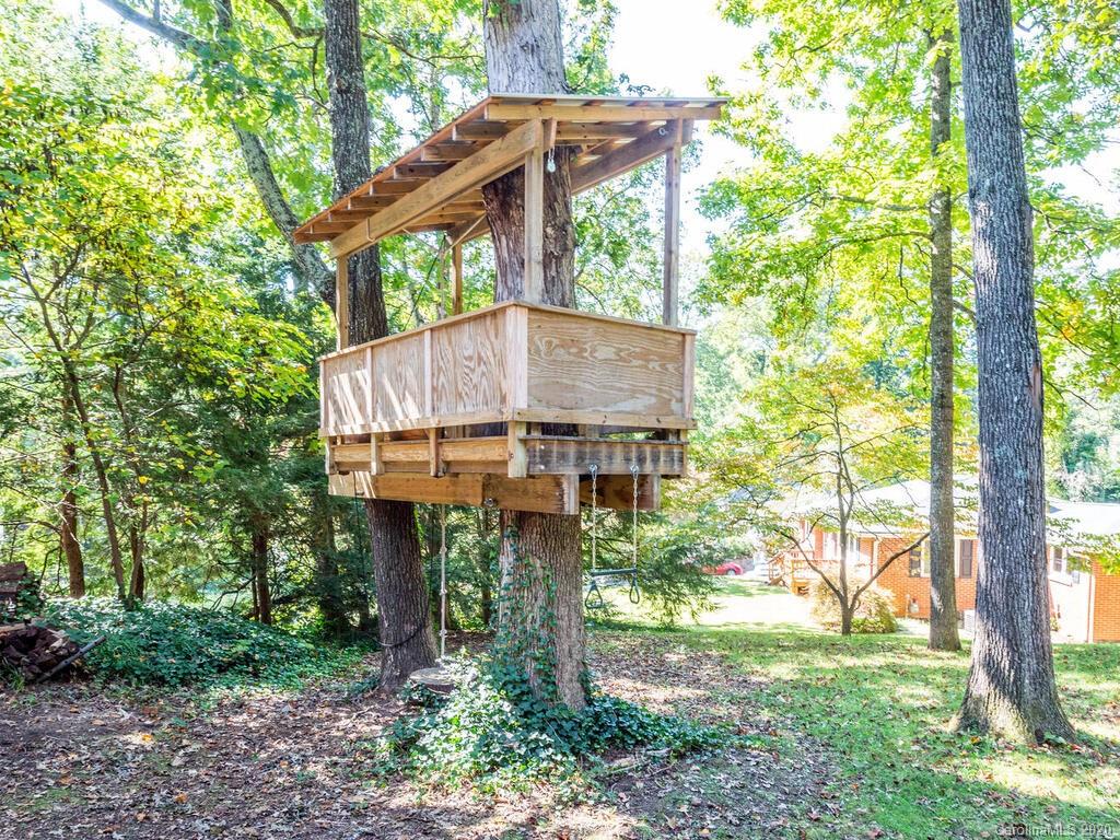 75 School Road Asheville NC 28806