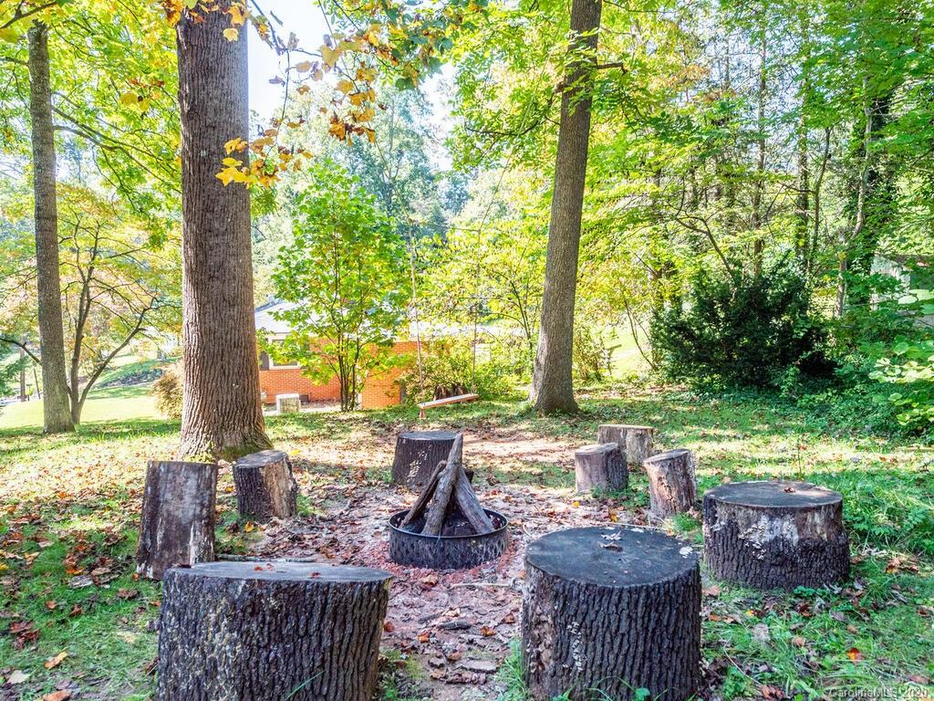 75 School Road Asheville NC 28806