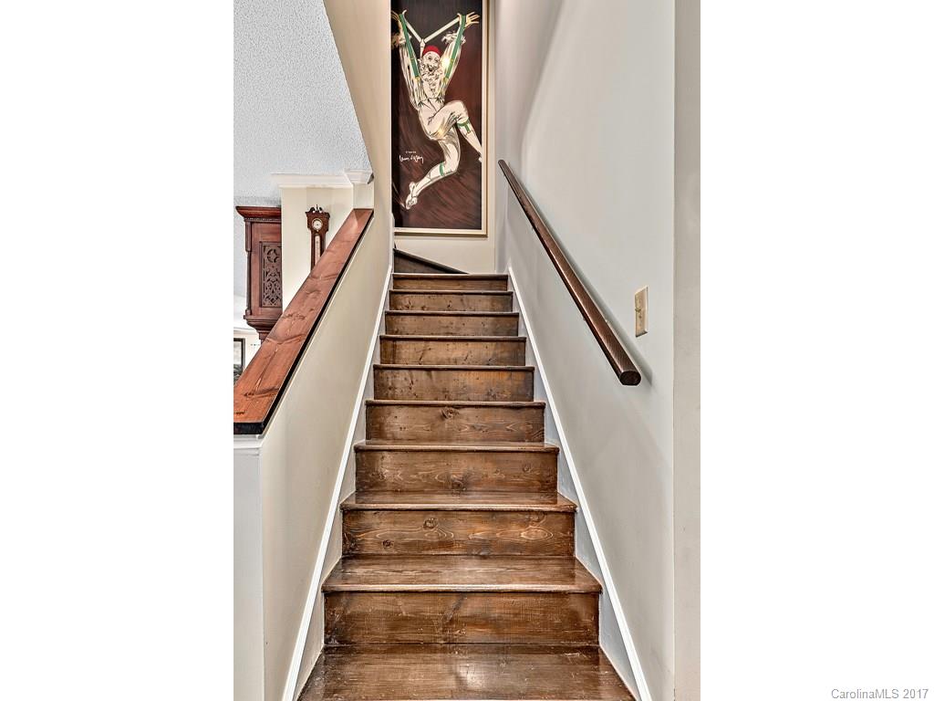 556 Lakeshore Drive Extension Asheville NC 28804