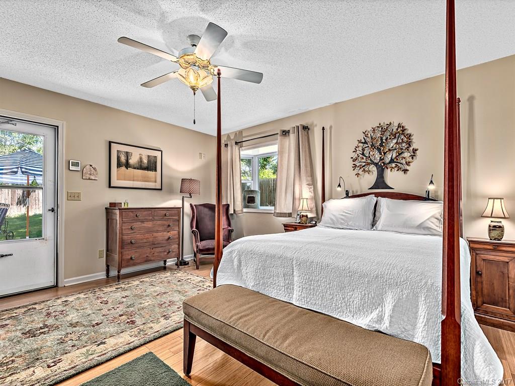 556 Lakeshore Drive Extension Asheville NC 28804