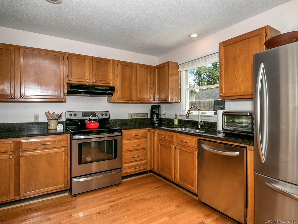 556 Lakeshore Drive Extension Asheville NC 28804