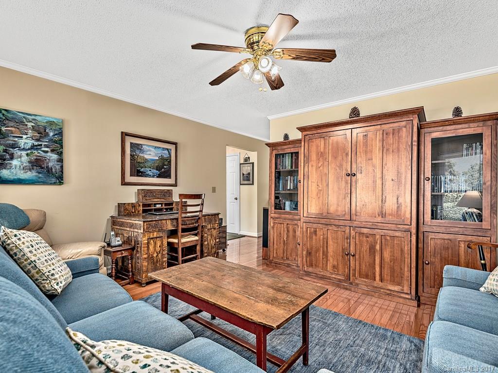 556 Lakeshore Drive Extension Asheville NC 28804