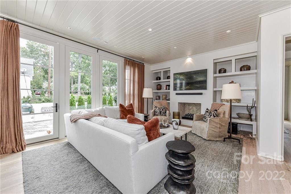 2819 Kenwood Sharon Lane Charlotte NC 28211