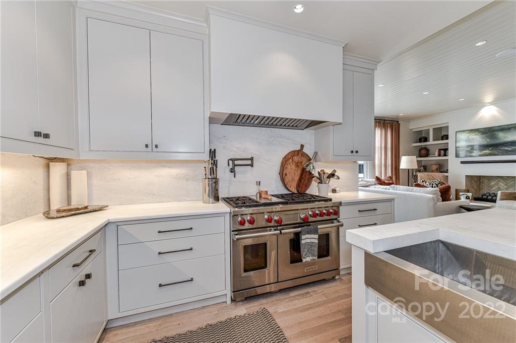 2819 Kenwood Sharon Lane Charlotte NC 28211