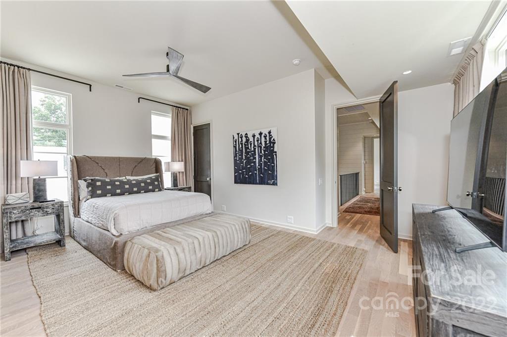 2819 Kenwood Sharon Lane Charlotte NC 28211
