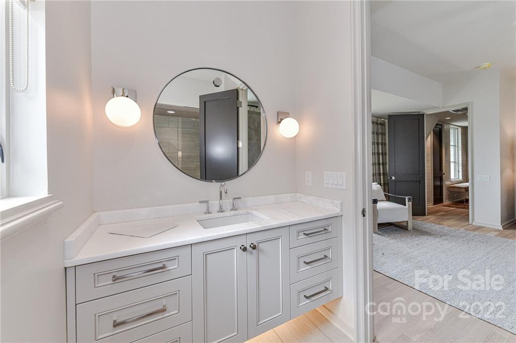 2819 Kenwood Sharon Lane Charlotte NC 28211