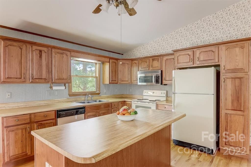 6 Scarlet Ridge Weaverville NC 28787