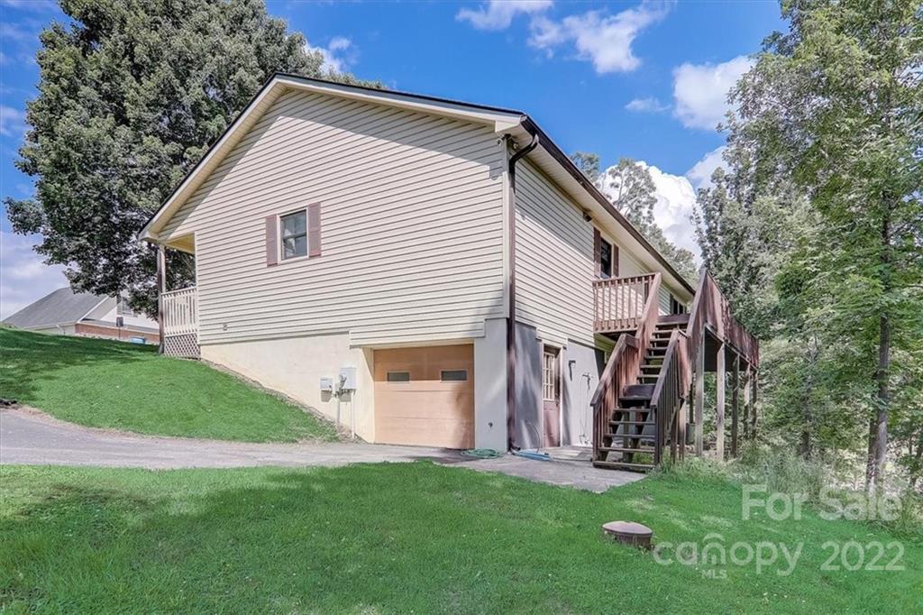 6 Scarlet Ridge Weaverville NC 28787
