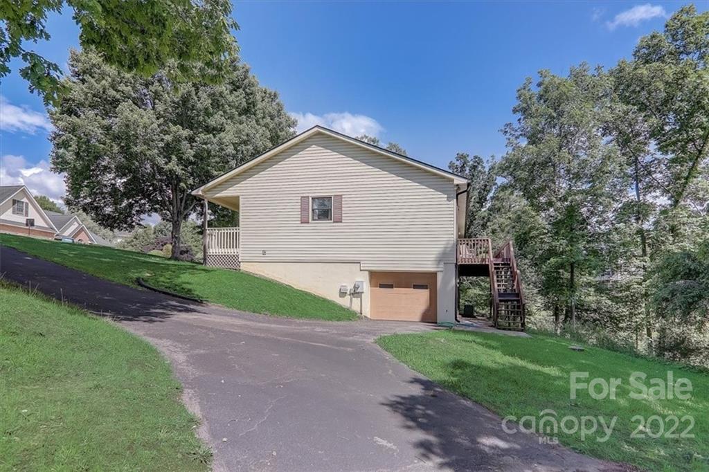 6 Scarlet Ridge Weaverville NC 28787