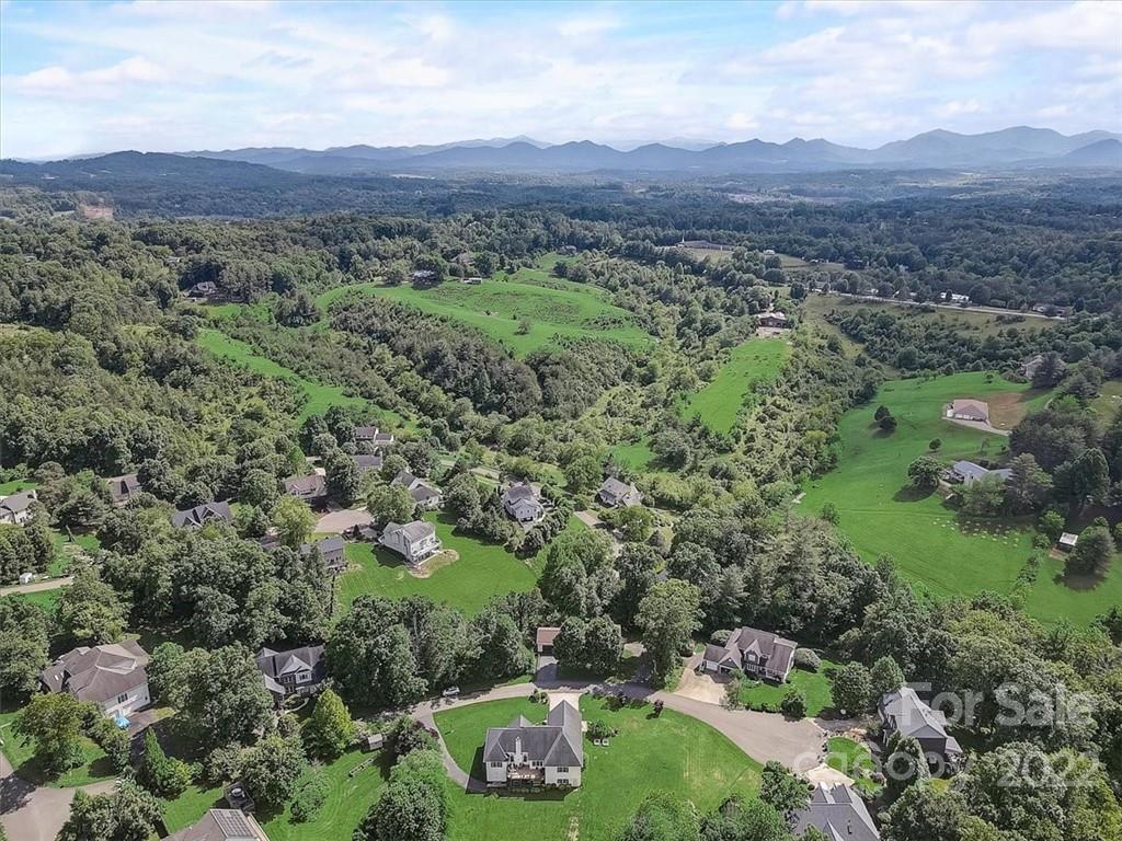 6 Scarlet Ridge Weaverville NC 28787