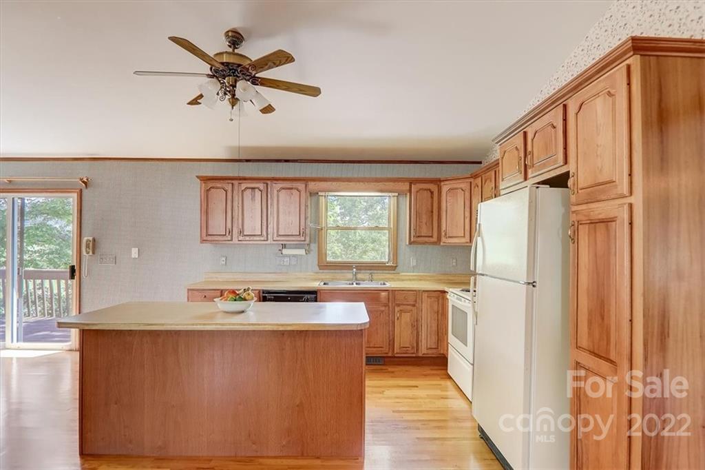 6 Scarlet Ridge Weaverville NC 28787