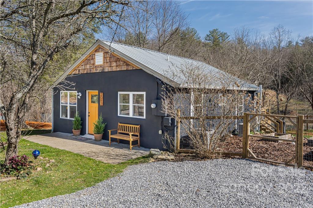 2093 Emmas Grove Road Fairview NC 28730