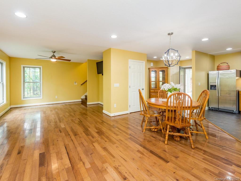 4 Queen Bee Trail Asheville NC 28806