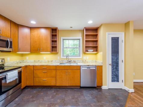4 Queen Bee Trail Asheville NC 28806