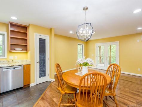 4 Queen Bee Trail Asheville NC 28806